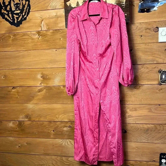 NA-KD Dresses & Skirts - NA – KD women’s modal, flow, maxi dress pink‎ satin touch  button closure V-neck